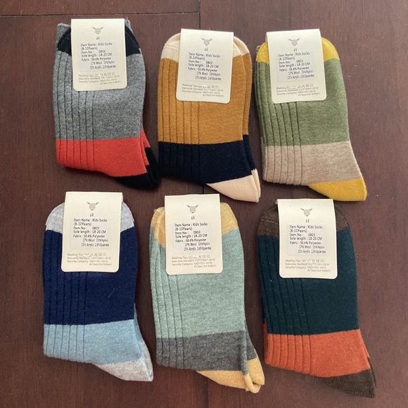 NWT Boys crew socks 6 pack - Picture 2 of 9